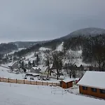 Pod Zielonym Dachem Каменна-Гура
