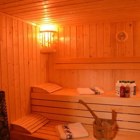 Pod Zielonym Dachem * Kamienna Gora