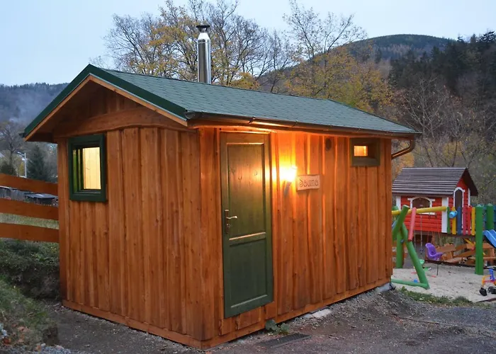 Pod Zielonym Dachem * Kamienna Gora