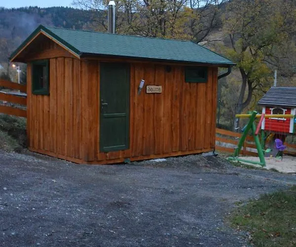 Pod Zielonym Dachem *