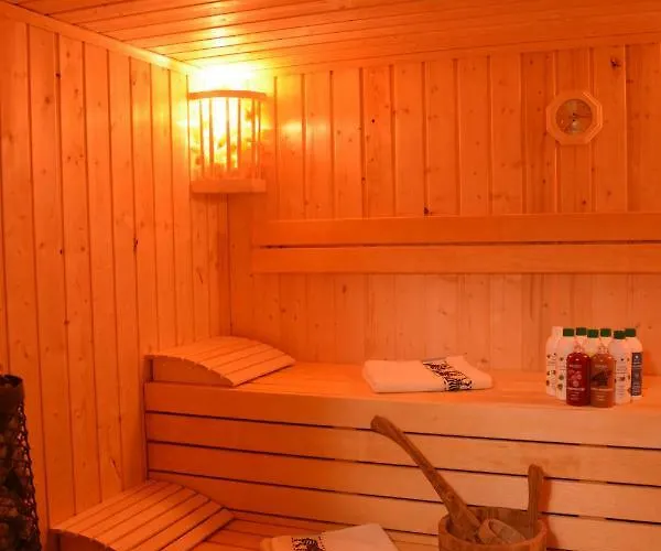 Pod Zielonym Dachem * Kamienna Gora